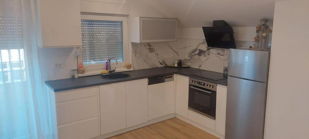 Marina Appartement Sesvete Buitenkant foto